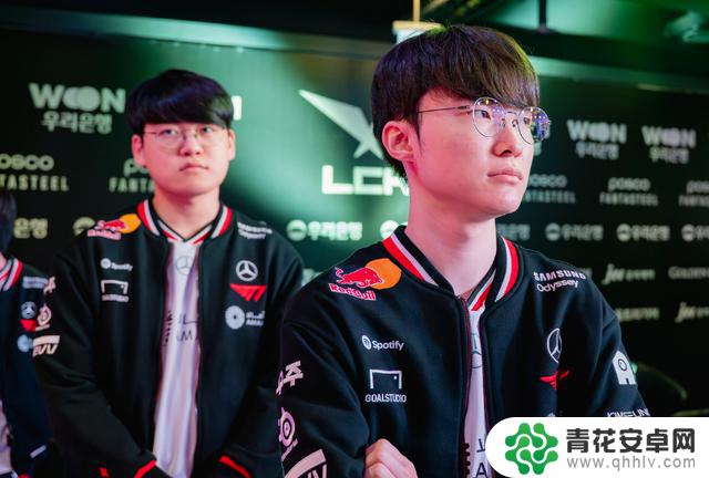 LCK年底才公布最佳阵容,T1上中下三位置入选