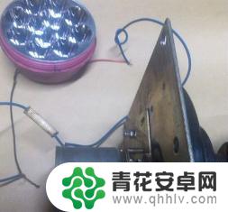 手机帐篷怎么发电 最简单的手摇发电机设计