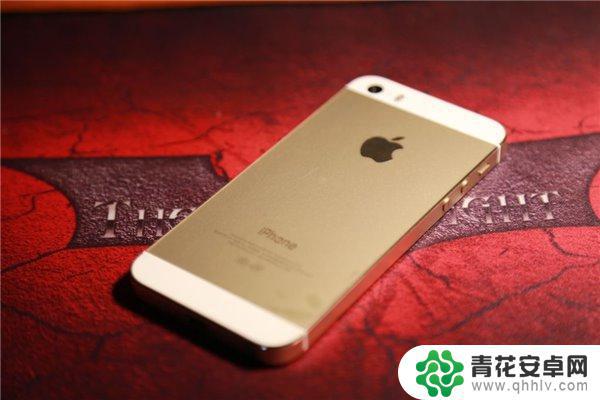 苹果哪款手机后壳不是玻璃的 历代苹果iPhone机身材料发展趋势