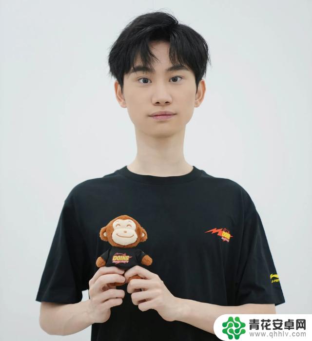 Doinb回旋镖清算引发争议,Jiejie赛后发言成全网笑柄
