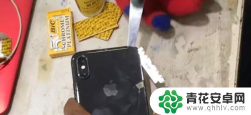 苹果手机后壳玻璃如何擦亮 iPhoneX换后盖玻璃教程步骤详解