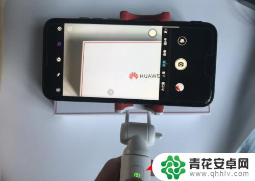 手机相机怎么无线自拍 华为无线自拍杆使用说明
