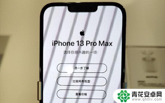 为什么人们总是看着手机屏幕上的“黑条”,手机是否对眼睛有害?