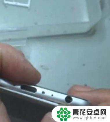 华为手机拆开方法 华为手机如何拆下后盖板