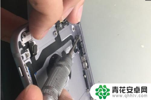 怎么拆苹果手机后盖6s iPhone 6s拆机步骤图文教程